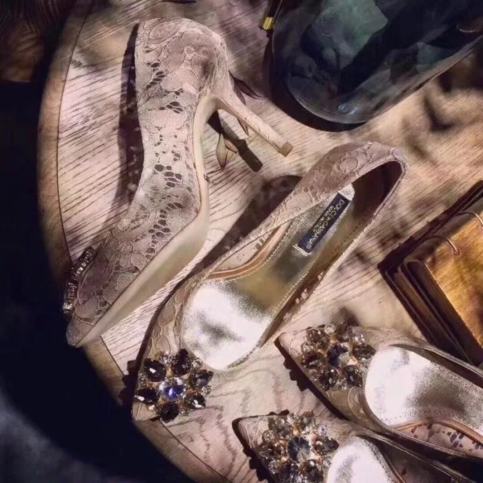 Scarpin Bellucci Dolce&Gabbana Renda e Cristais - Loja Must Have