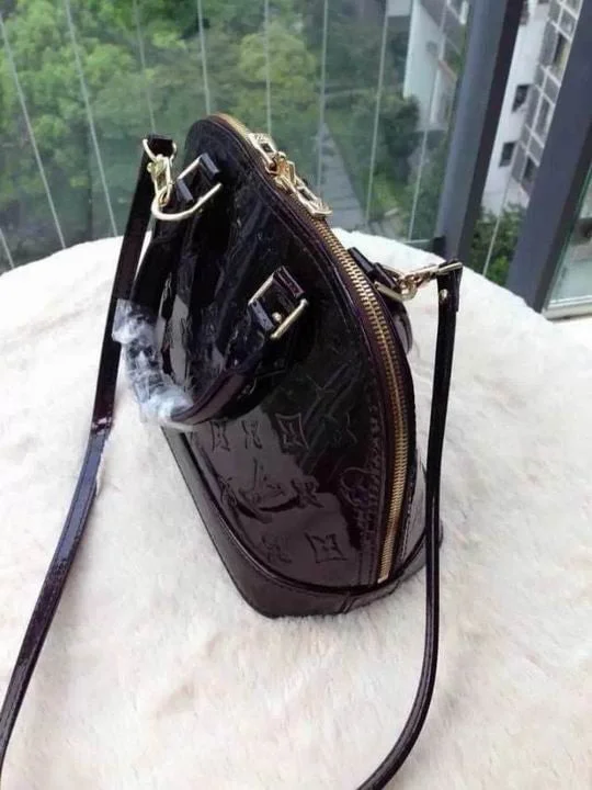 Bolsa Alma BB Vernis Louis Vuitton - Loja Must Have
