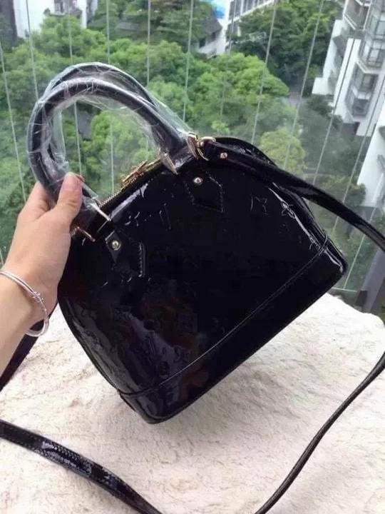 Bolsa Alma BB Vernis Louis Vuitton - Loja Must Have