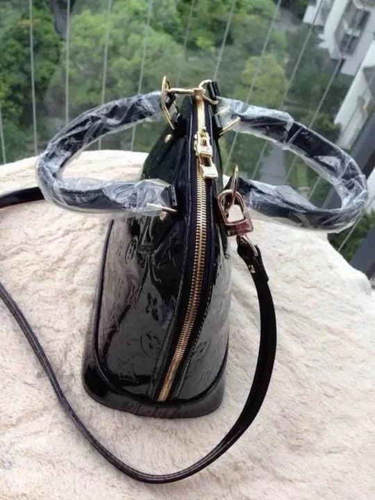 Bolsa Alma BB Vernis Louis Vuitton - Loja Must Have