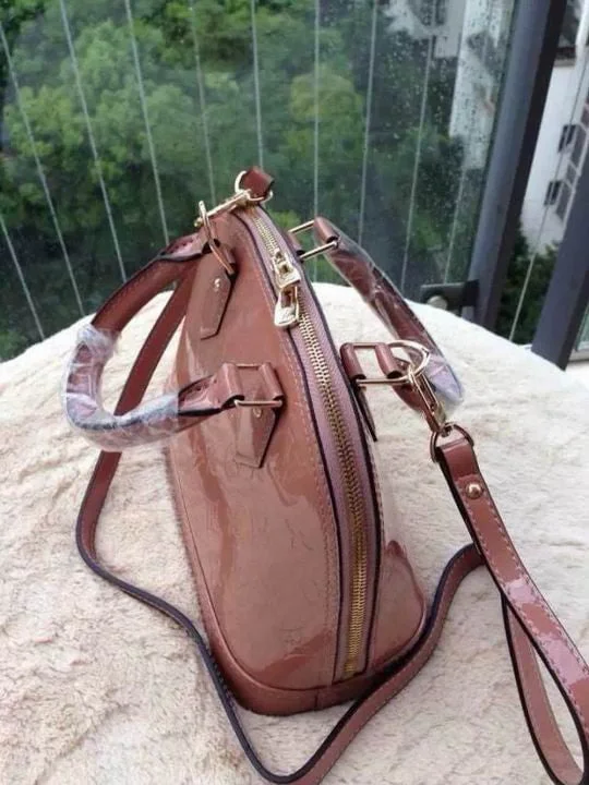Bolsa Alma BB Vernis Louis Vuitton - Loja Must Have