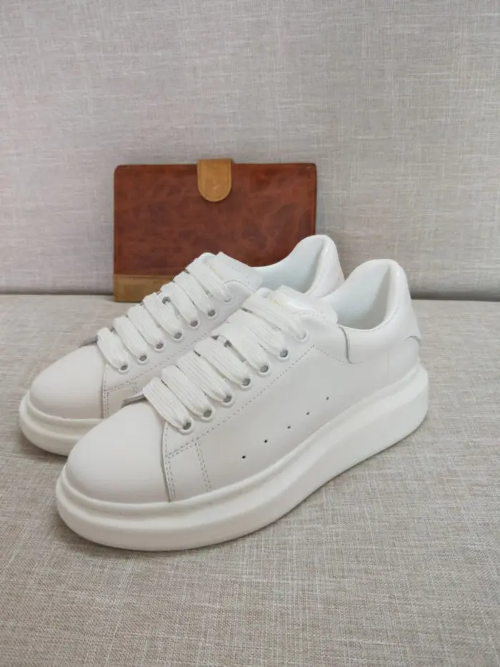 Tênis sneaker Alexander Mcqueen Oversized - Loja Must Have