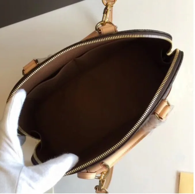 Bolsa Alma PM Louis Vuitton - Loja Must Have