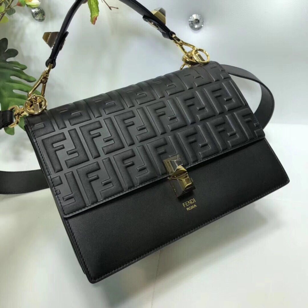 Bolsa Fendi Kan I Embossed - Loja Must Have