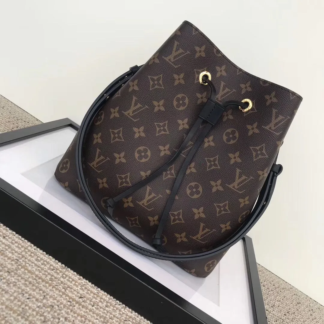 Bolsa Néonoé Monogram Louis Vuitton - Loja Must Have