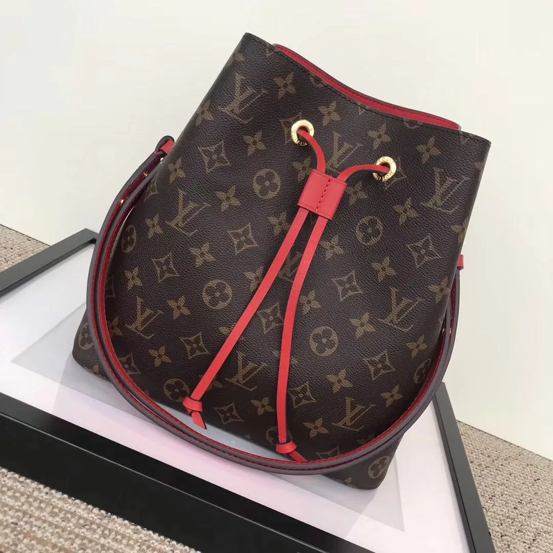 Bolsa Néonoé Monogram Louis Vuitton - Loja Must Have