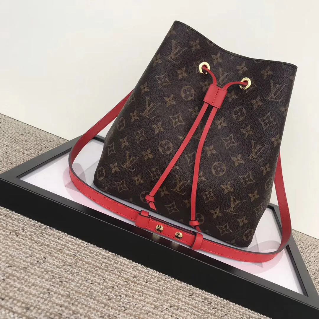 Bolsa Néonoé Monogram Louis Vuitton - Loja Must Have