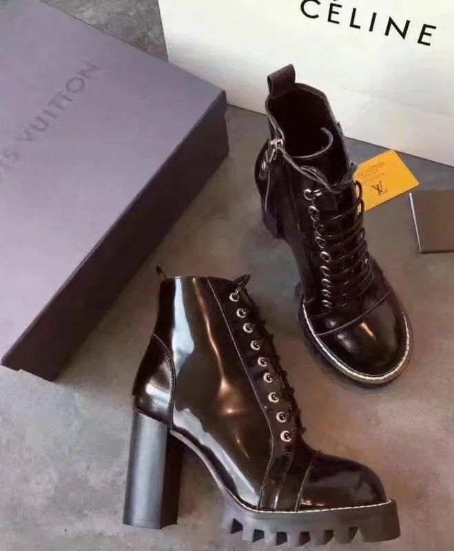 Bota Louis Vuitton Star Trail Ankle