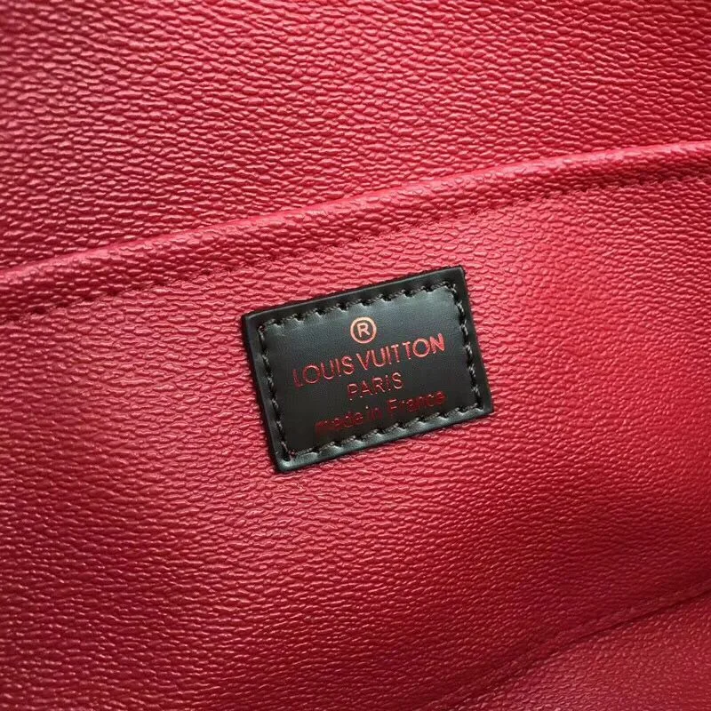 Necessaire Cosmetic Pouch Louis Vuitton - Loja Must Have
