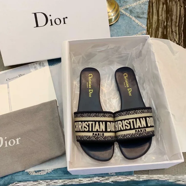 Rasteira Mule Dior Dway Bordada - Loja Must Have