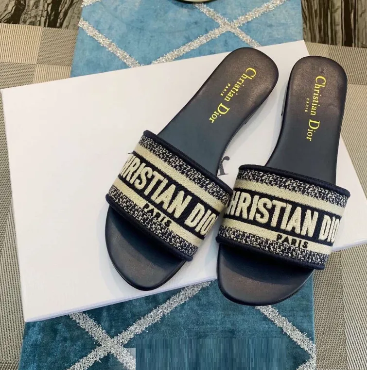 Rasteira Mule Dior Dway Bordada - Loja Must Have