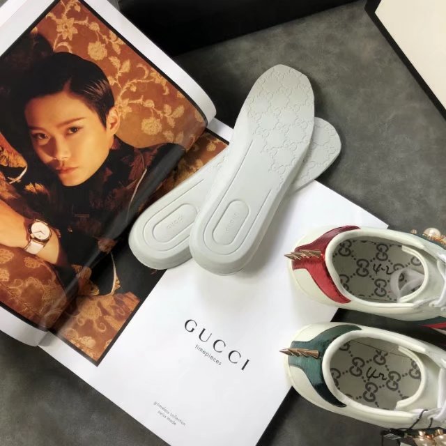 Tênis Gucci Ace Leather Studded Pérola Sneaker - Loja Must Have