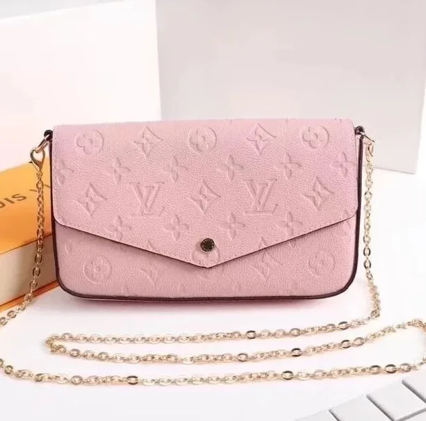 Clutch Louis Vuitton Pochette Felicie Monogram Empreinte - Loja Must Have
