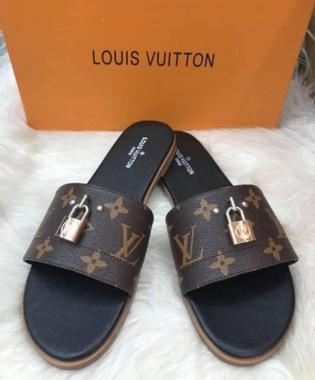 Mule Rasteira Lock It Louis Vuitton - Loja Must Have