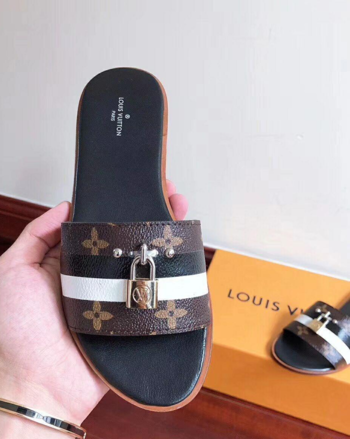 Mule Rasteira Lock It Louis Vuitton - Loja Must Have