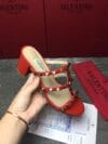 Mule Sandália Rockstud salto bloco Valentino - Loja Must Have