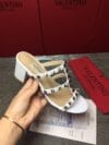 Mule Sandália Rockstud salto bloco Valentino - Loja Must Have