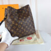 Bolsa Néonoé Monogram trançada Louis Vuitton - Loja Must Have