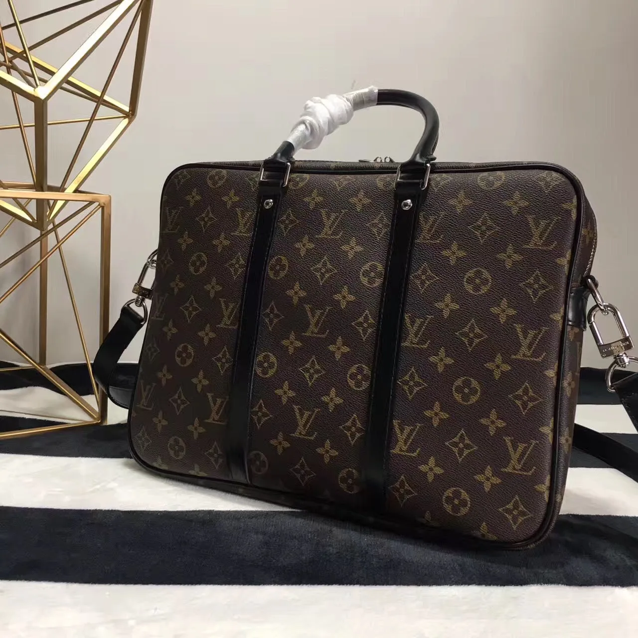 Pasta Business Louis Vuitton - Loja Must Have
