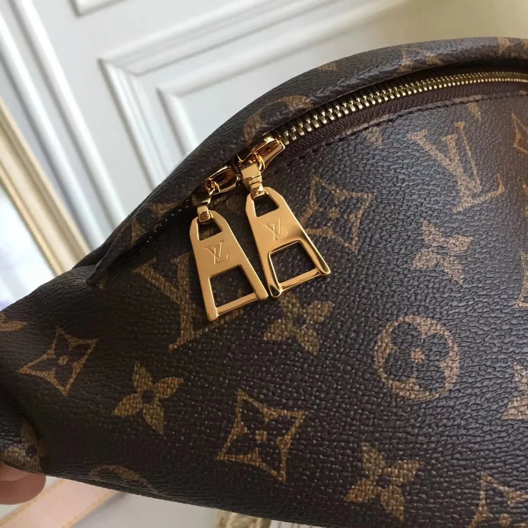Pochete Louis Vuitton Bumbag Monogram - Loja Must Have