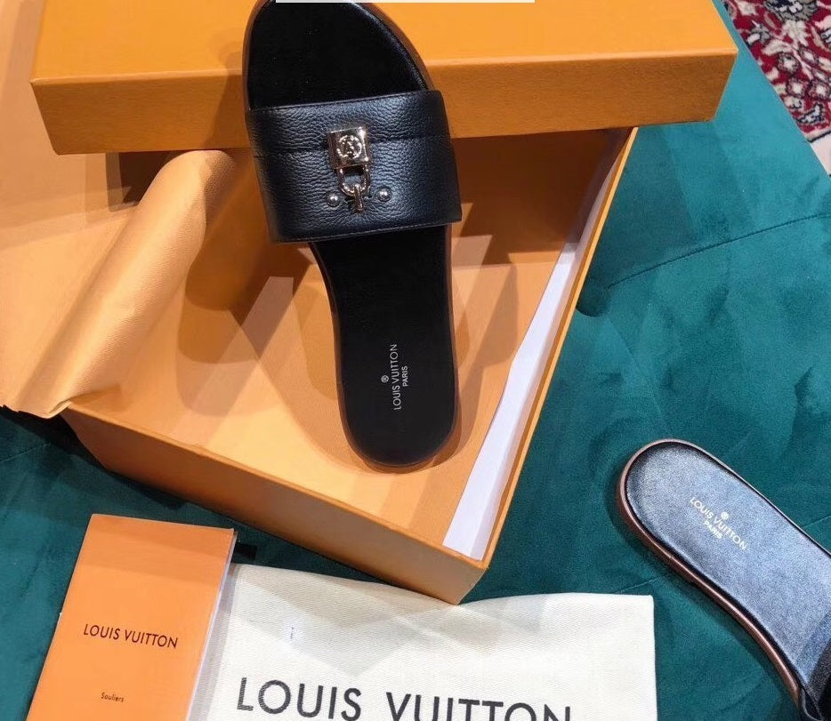 Mule Rasteira Lock It Louis Vuitton – Loja Must Have