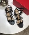 Sandália Valentino salto bloco matte leather Rockstud - Loja Must Have