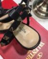 Sandália Valentino salto bloco matte leather Rockstud - Loja Must Have
