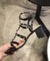 Sandália Valentino salto bloco matte leather Rockstud - Loja Must Have