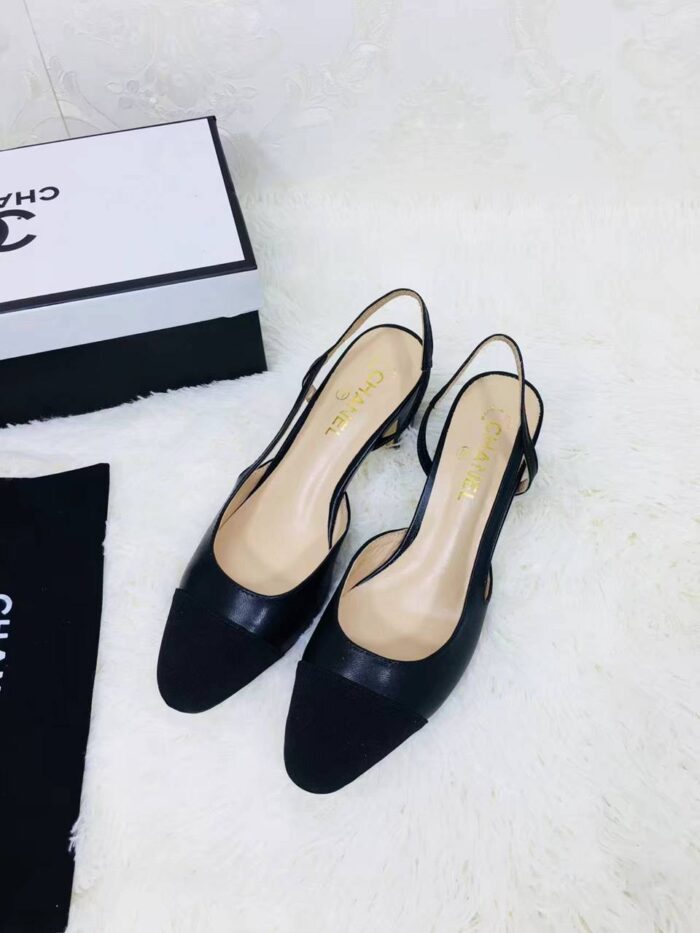 Sapato Chanel Two-Tone Slingback Pumps - Loja Must Have