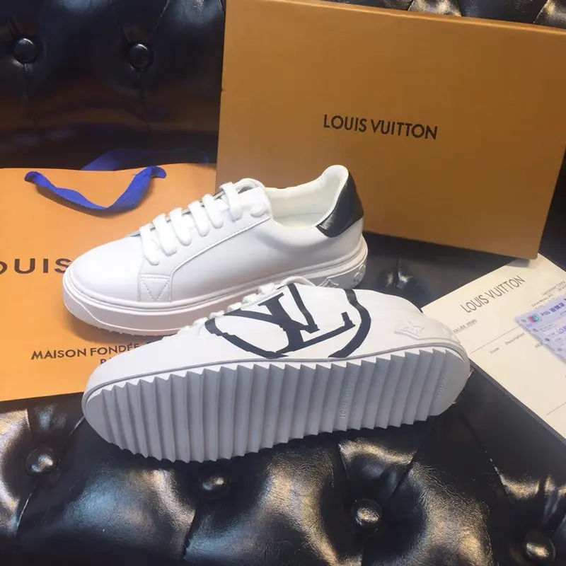Tênis sneaker Time Out Logo Louis Vuitton - Loja Must Have
