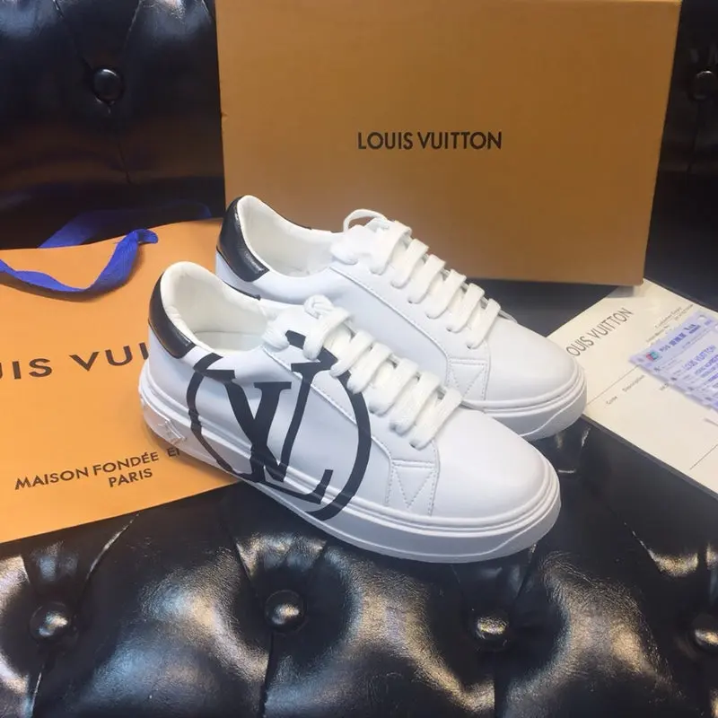 Tênis sneaker Time Out Logo Louis Vuitton - Loja Must Have