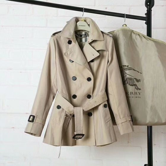 Trench Coat Burberry Curto - Loja Must Have