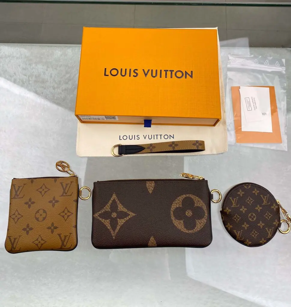 Sandália Rasteira Louis Vuitton Academy – Loja Must Have